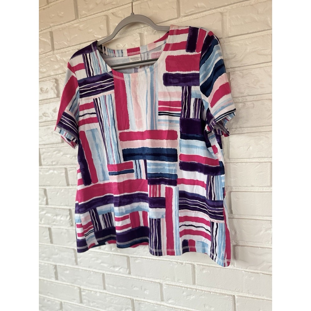 Weekends by Chico's Colorful Abstract Stripe Tee Womens Size 2 Artsy Modern - Picture 4 of 10